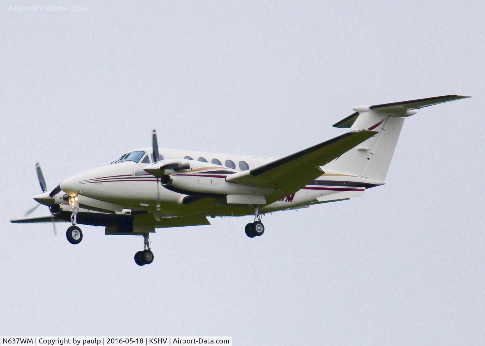 N637WM, 2001 Raytheon Aircraft Company B200 C/N BB-1768, At Shreveport Regional.