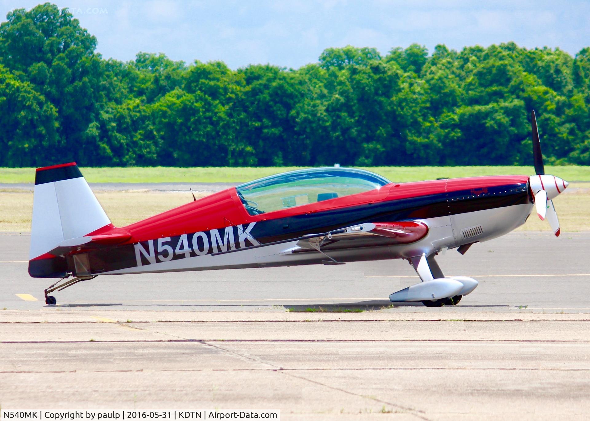 N540MK, 2007 Extra EA 300/L C/N 1253, At Downtown Shreveport.