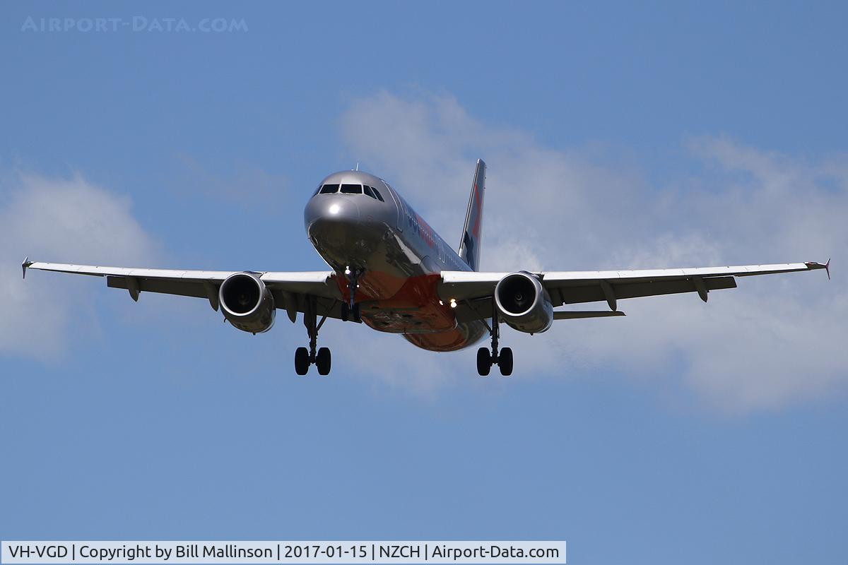 VH-VGD, Airbus A320-232 C/N 4527, JQ289 from WLG