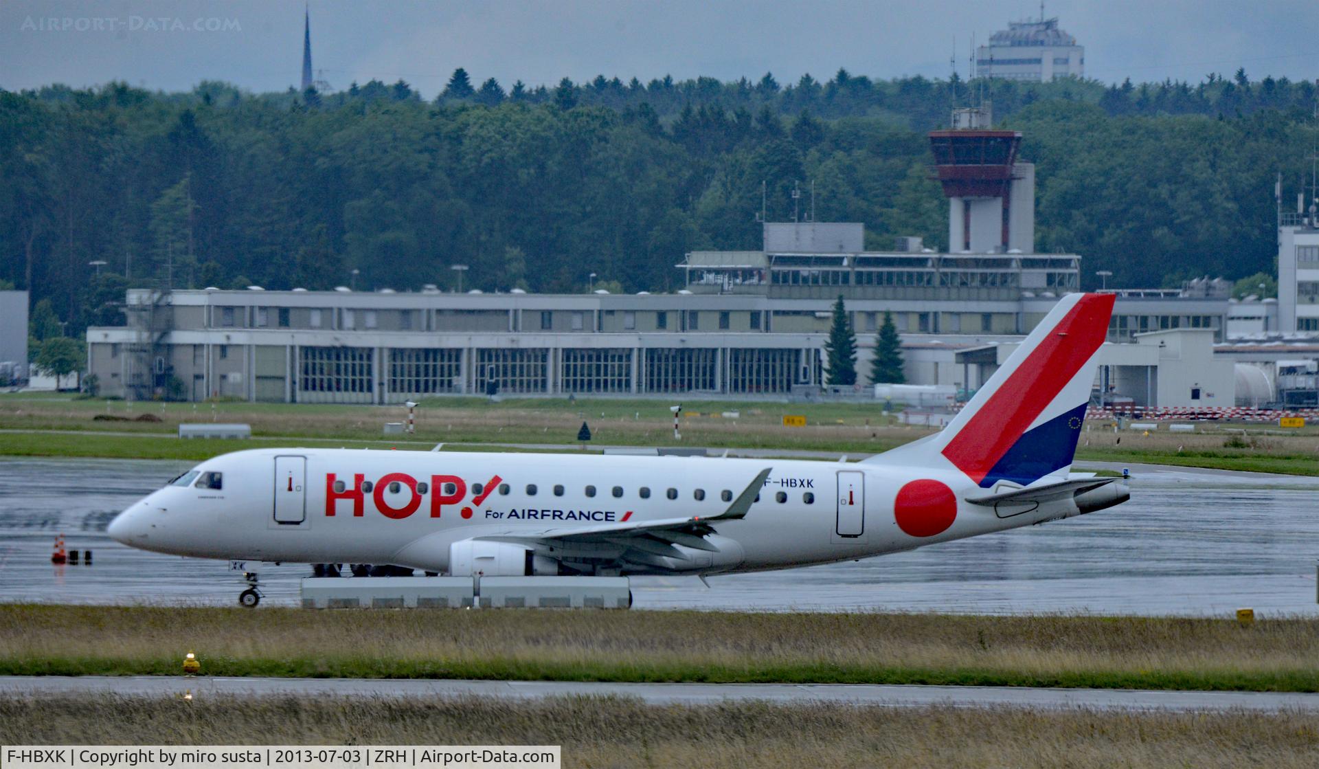 F-HBXK, 2004 Embraer 170LR (ERJ-170-100LR) C/N 17000008, HOP! Air France Embraer ERJ-170LR Airplane ready for take off from Zurich-Kloten International Airport