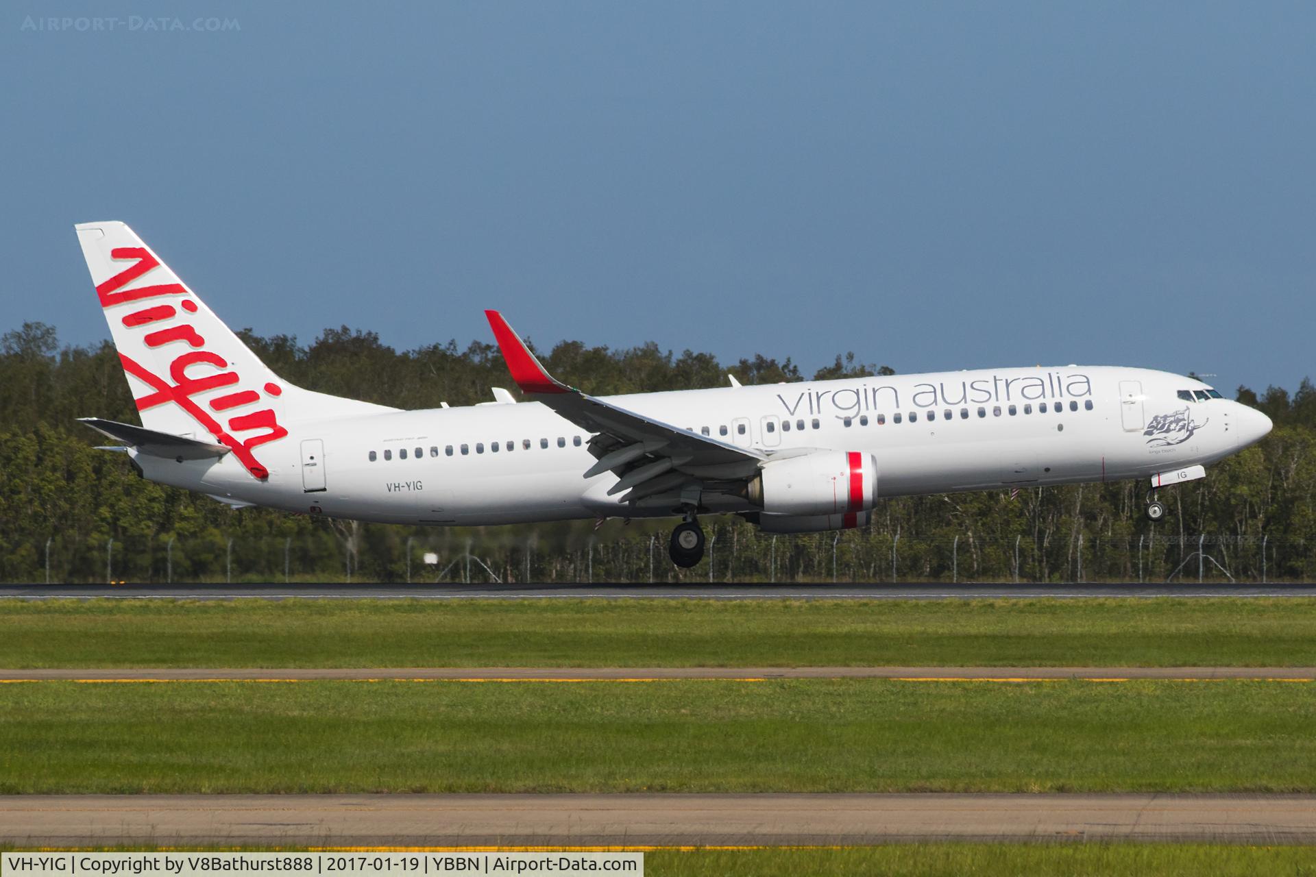 VH-YIG, 2012 Boeing 737-8FE C/N 38711, Float before landing