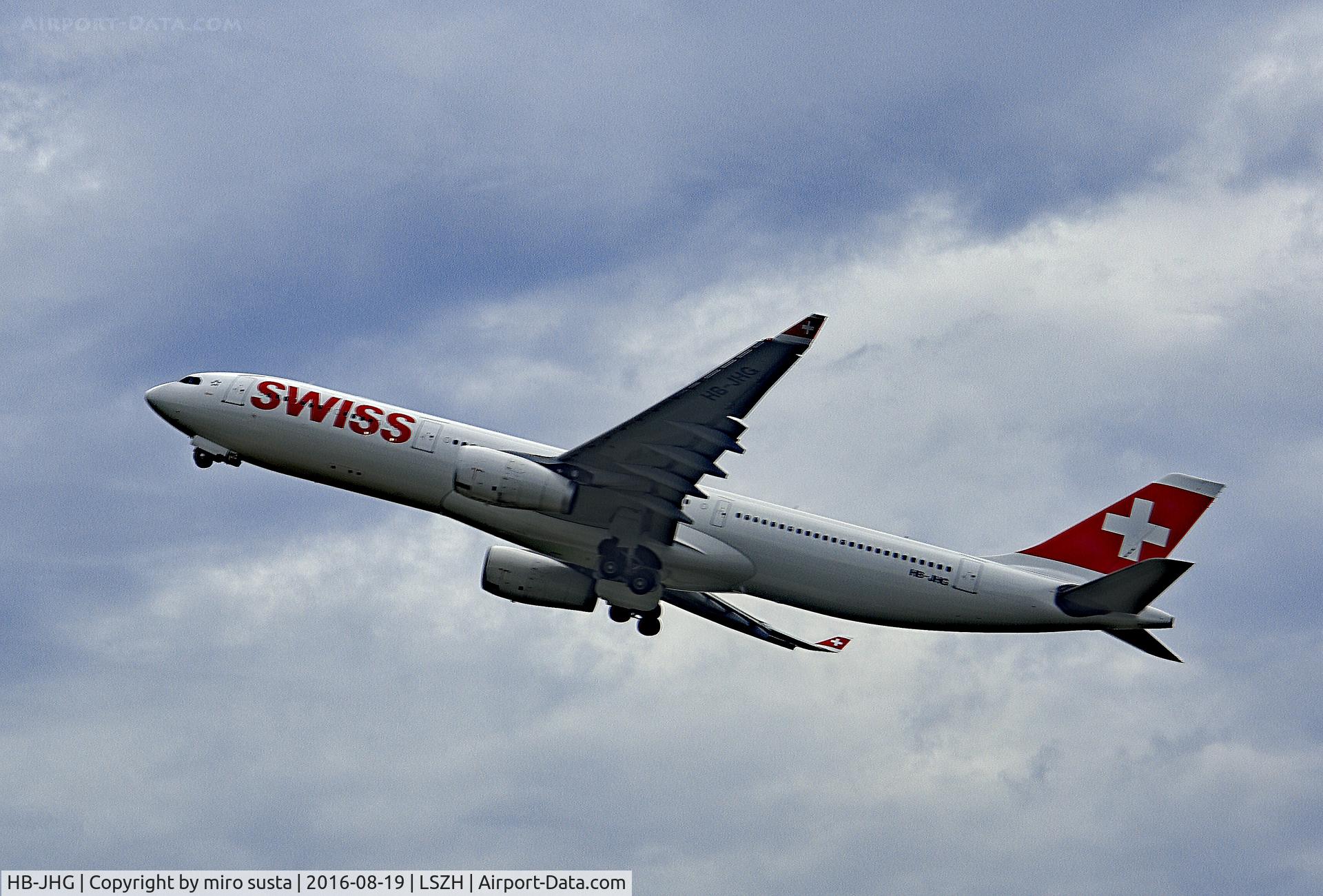 HB-JHG, 2010 Airbus A330-343X C/N 1101, Swiss International Airlines Airbus A330-343 airplane after take off from Zurich International Airport.