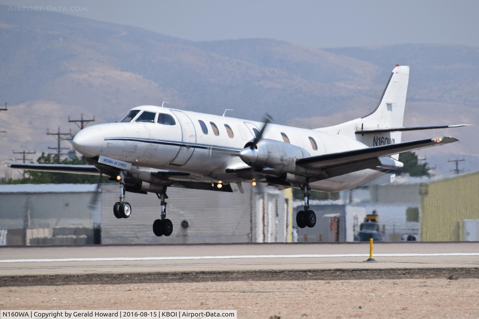 N160WA, 1981 Swearingen SA226TC C/N TC-399, Western Air Express landing RWY 28R.