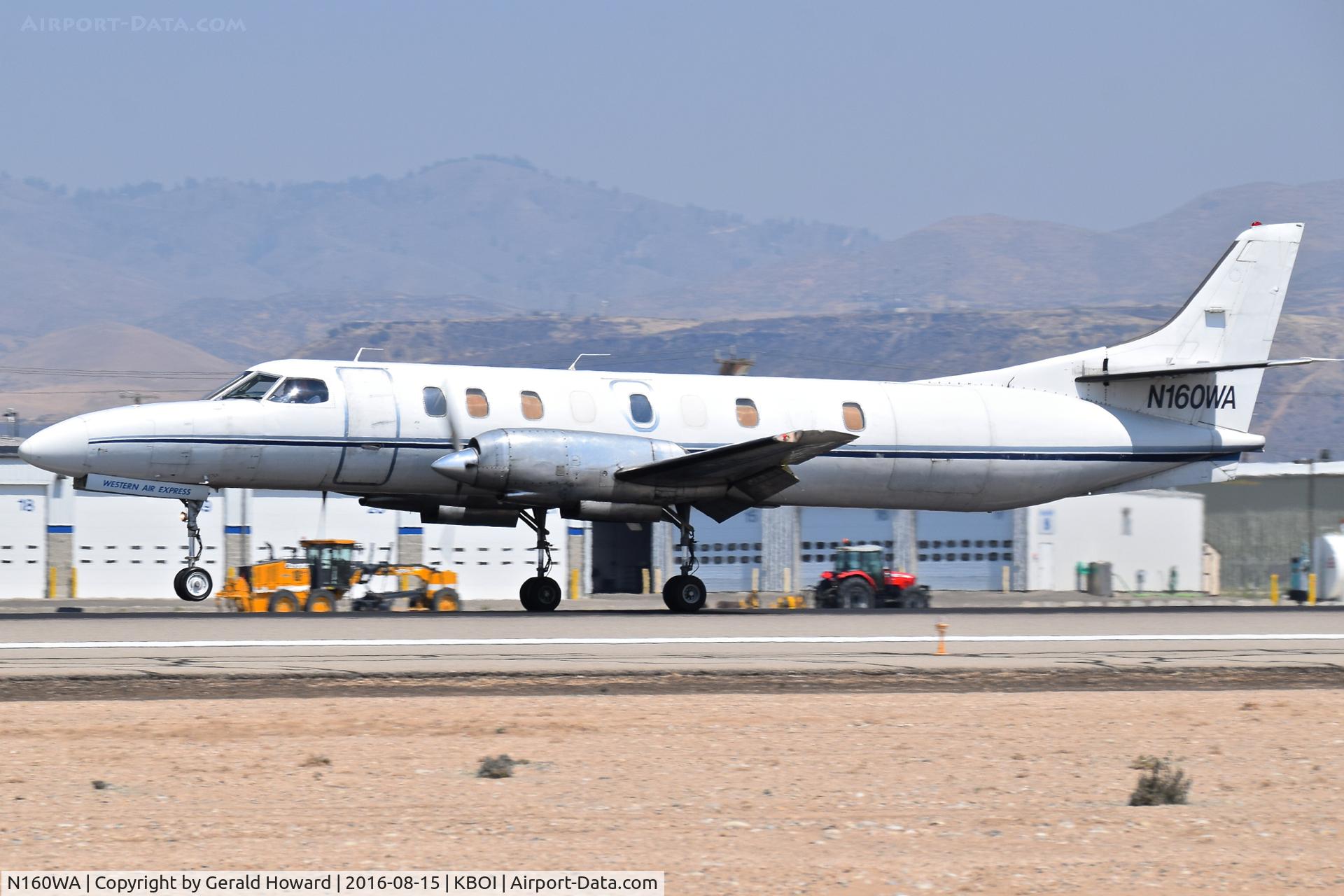 N160WA, 1981 Swearingen SA226TC C/N TC-399, Landing roll out on RWY 28R.