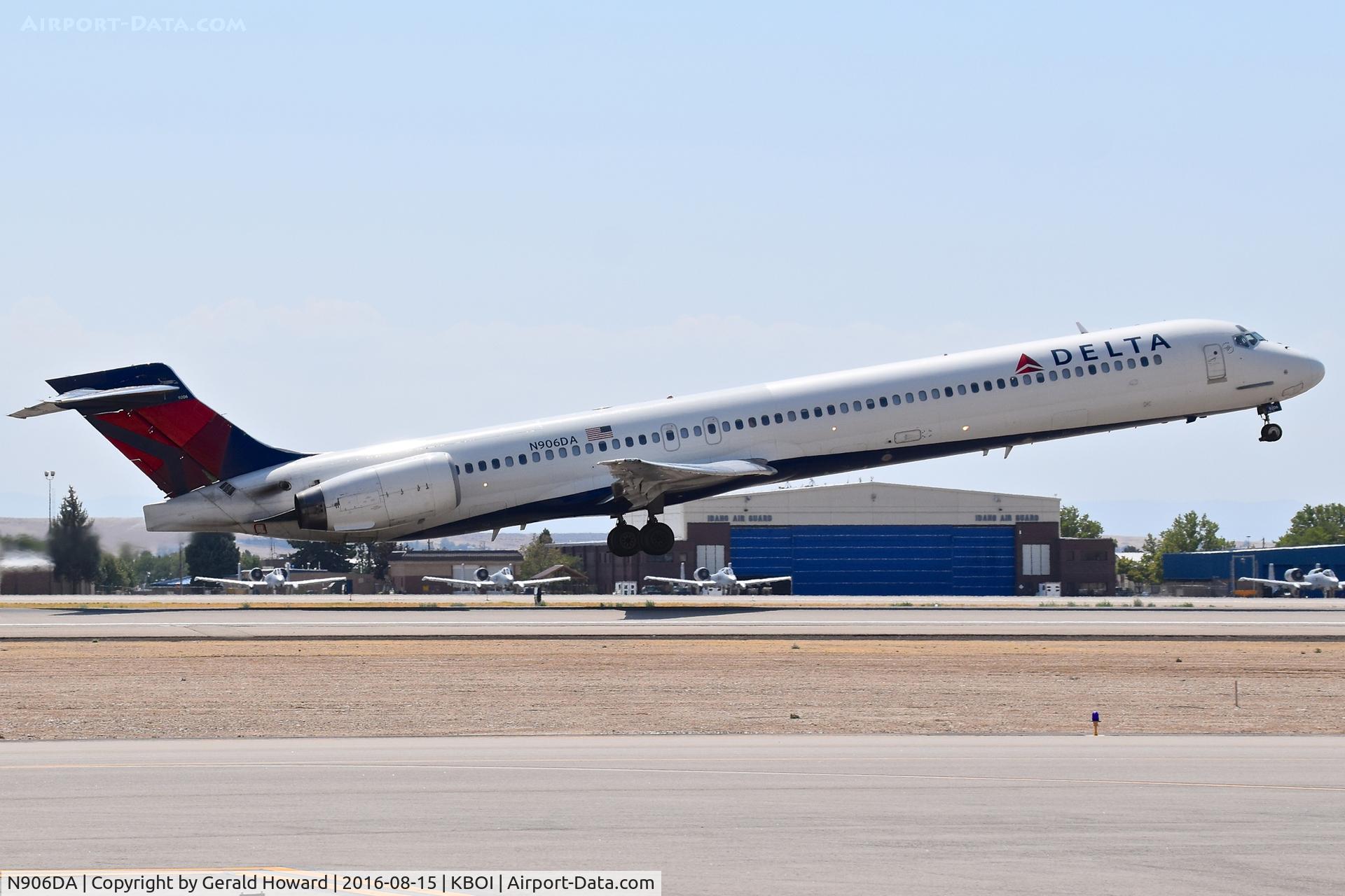 N906DA, 1995 McDonnell Douglas MD-90-30 C/N 53386, Rotation speed.