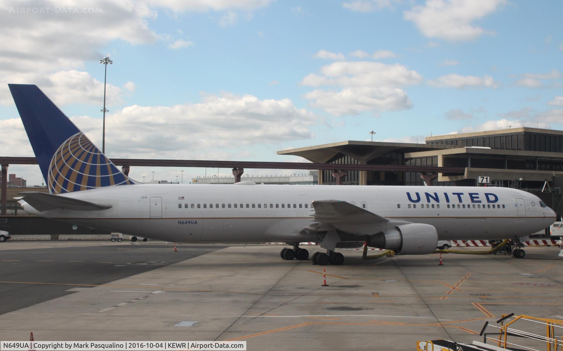 N649UA, 1992 Boeing 767-322 C/N 25286, Boeing 767-300