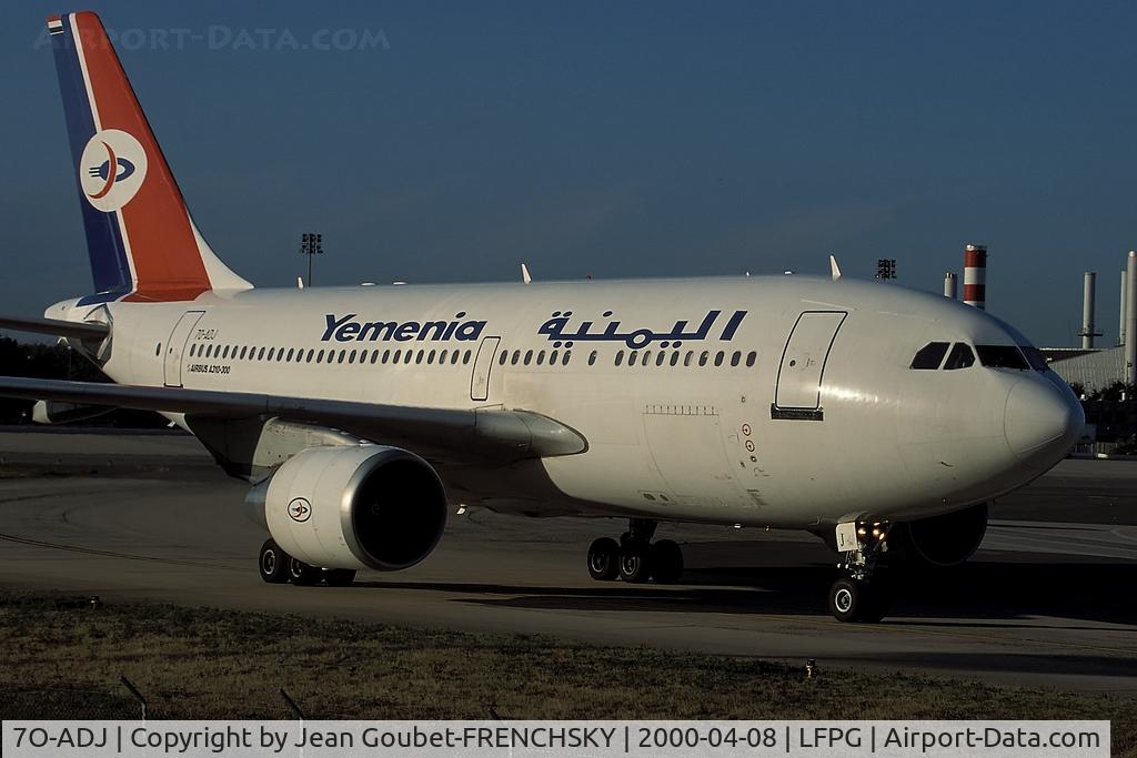 7O-ADJ, 1990 Airbus A310-324 C/N 535, Yemenia - Yemen Airways at CDG T1 (Crashed 30. Jun 2009 Moroni - Prince Said Ibrahim International (HAH / FMCH) into the sea whilst on approach 142(143)