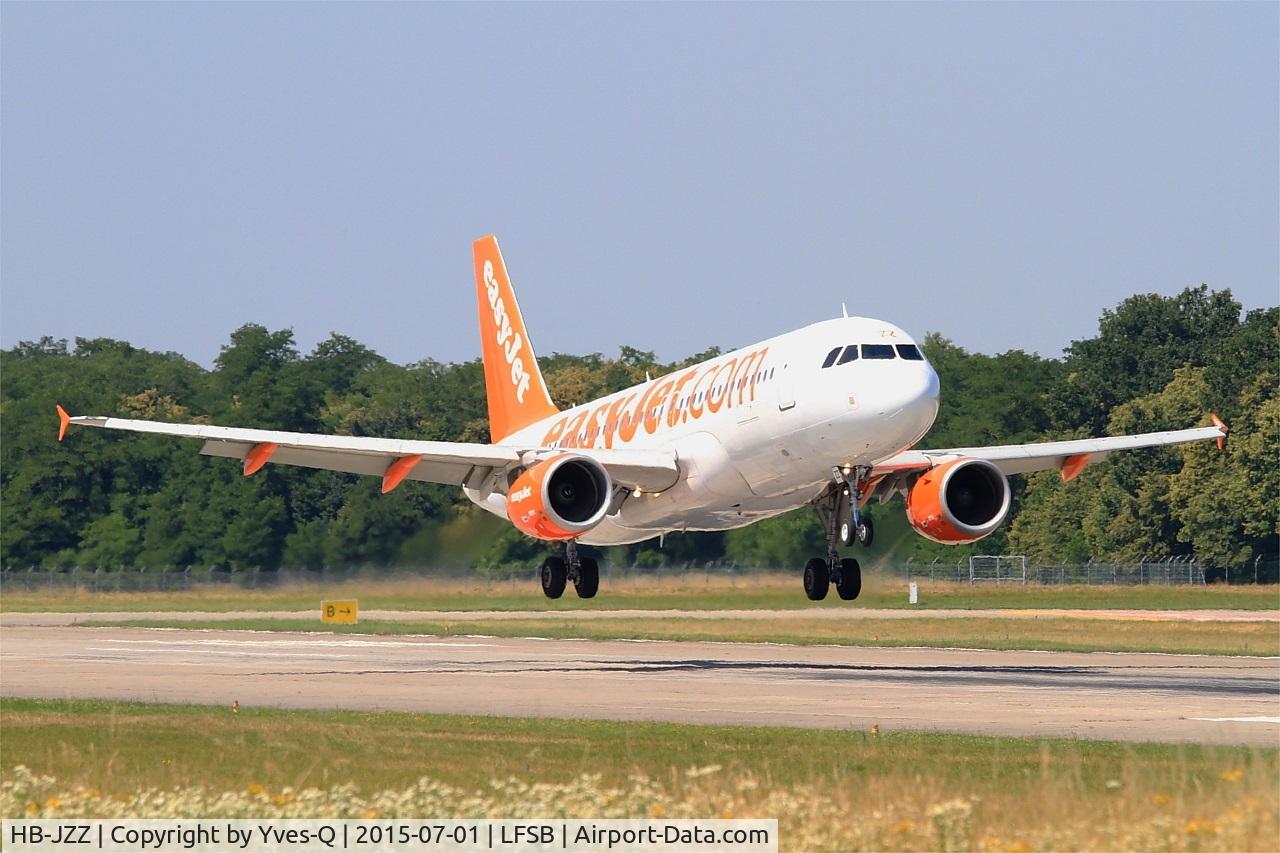 HB-JZZ, 2010 Airbus A320-214 C/N 4233, Airbus A320-214, On final rwy 15, Bâle-Mulhouse-Fribourg airport (LFSB-BSL)