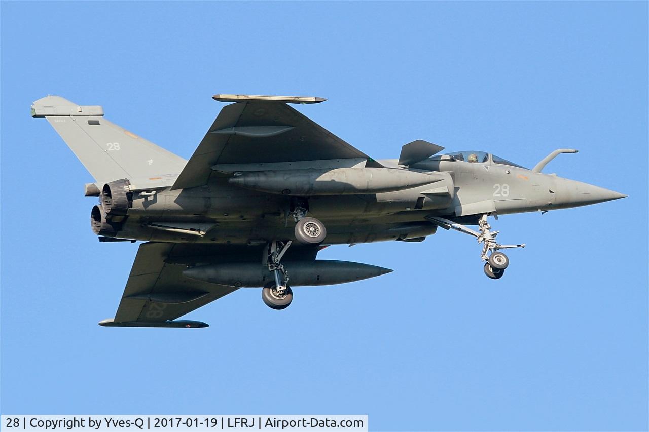 28, Dassault Rafale M C/N 28, Dassault Rafale M, Short approach rwy 08,  Landivisiau Naval Air Base (LFRJ)
