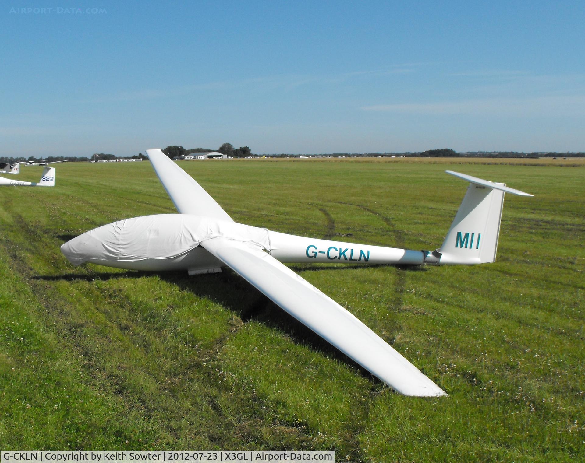 G-CKLN, 1990 Rolladen-Schneider LS-4a C/N 4791, Competition glider