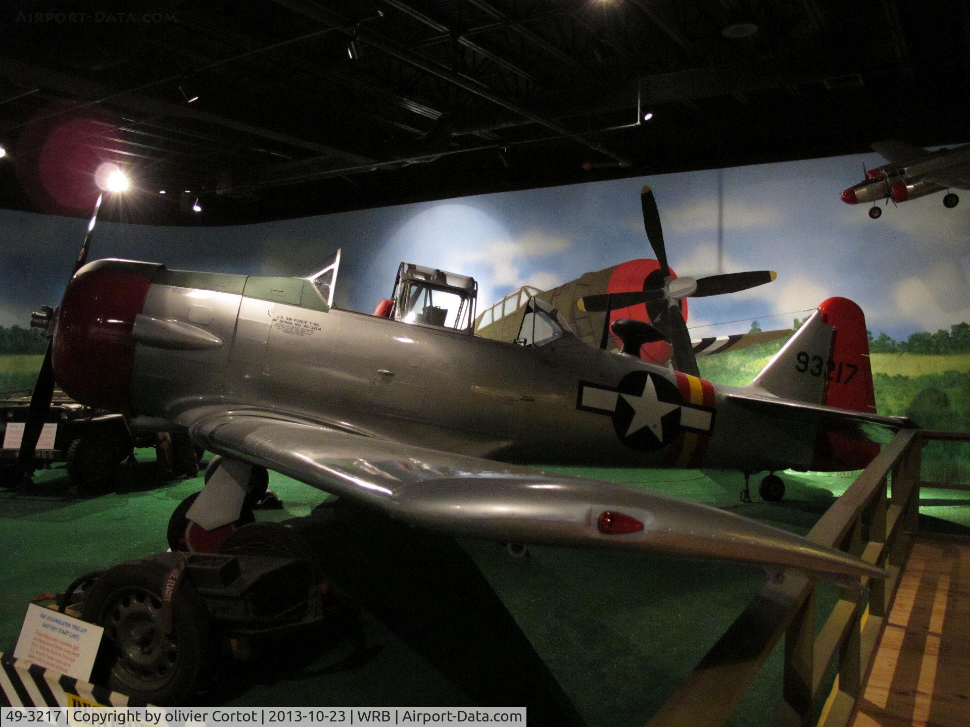 49-3217, 1949 North American T-6G Texan C/N 168-321, profil view. Museum of Aviation, Robins AFB.