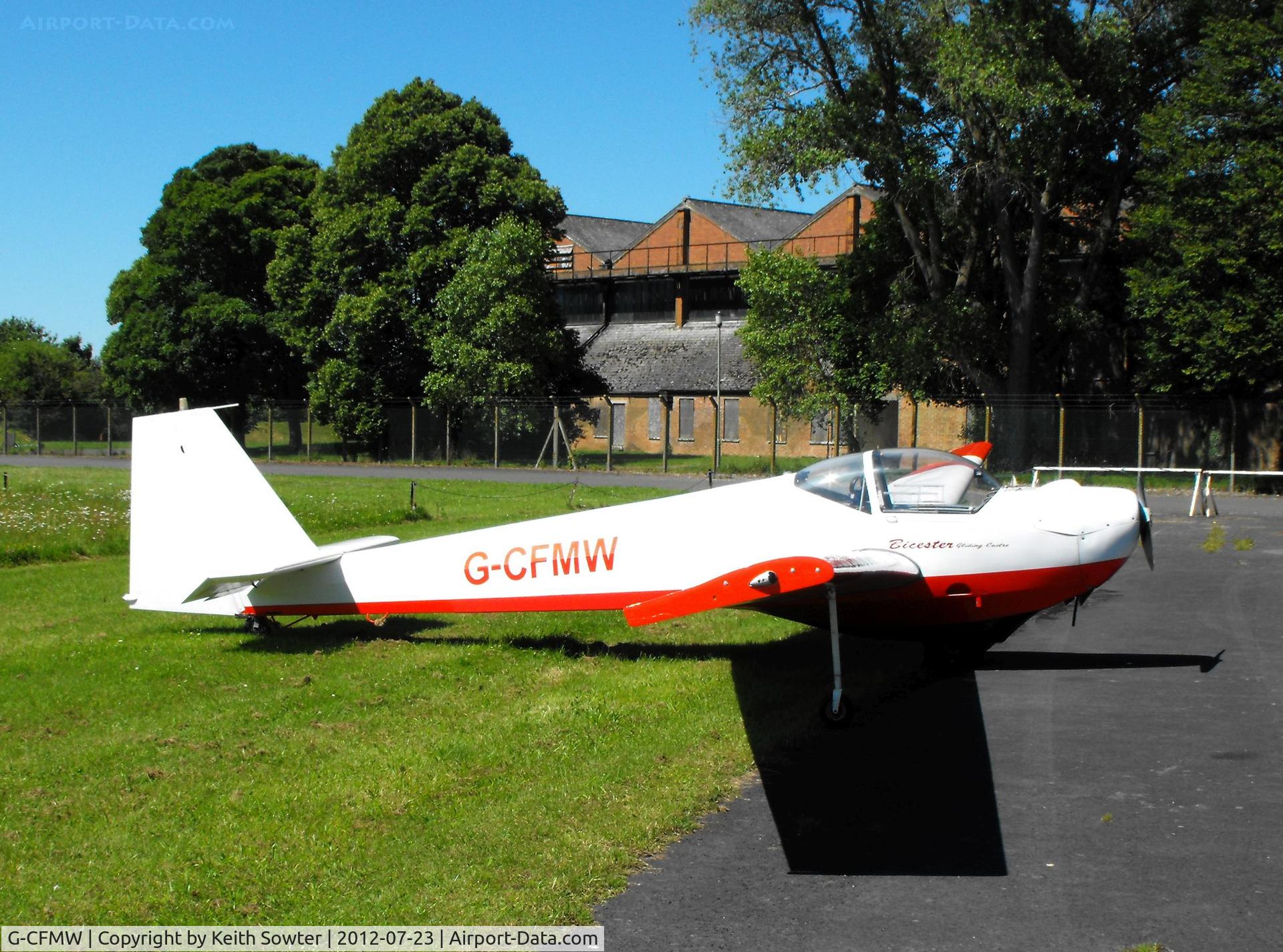 G-CFMW, 1985 Scheibe SF-25C Falke C/N 44378, Resident Glider