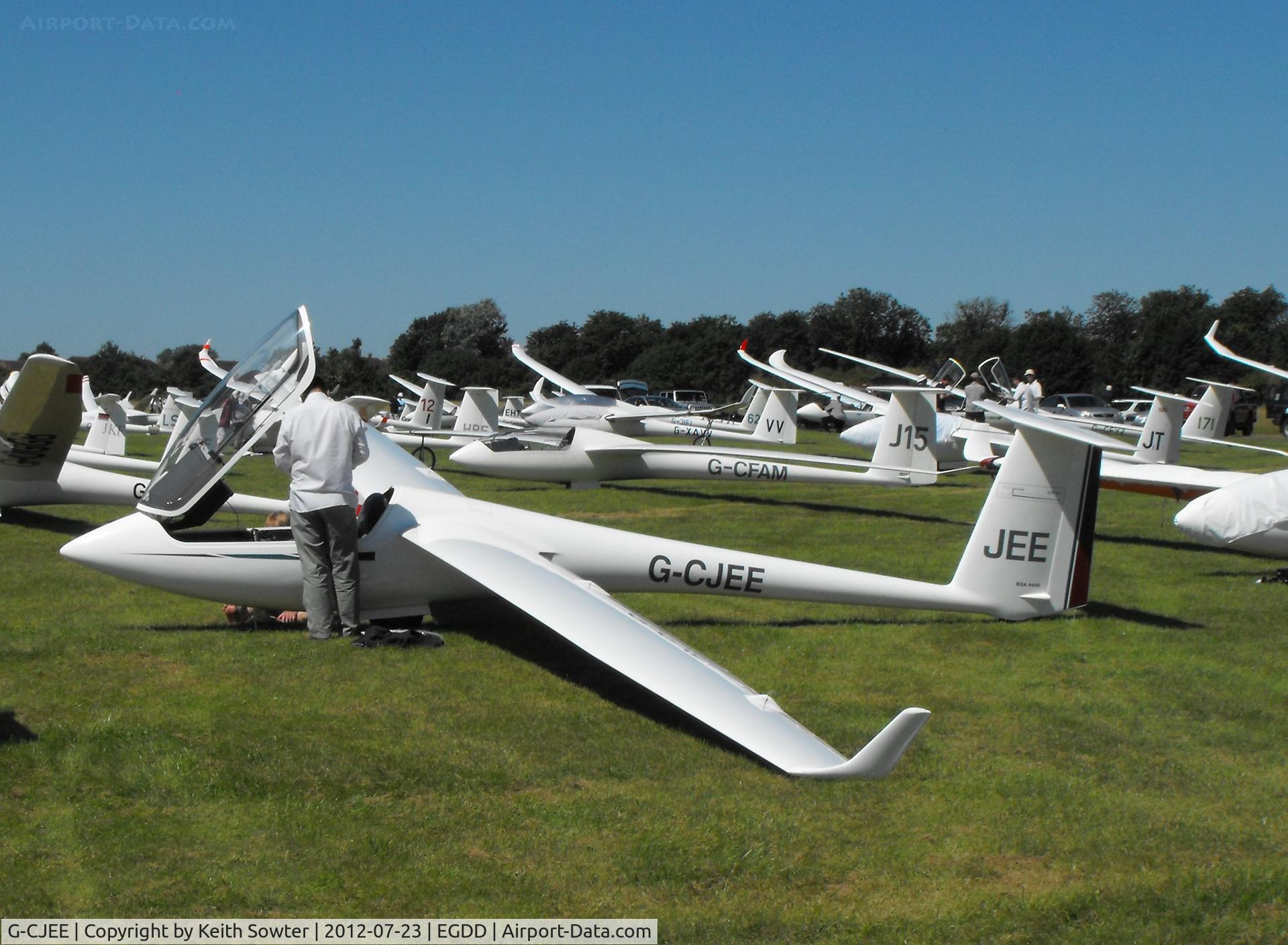 G-CJEE, 1978 Schleicher ASW-20L C/N 20073, Gliding competitor