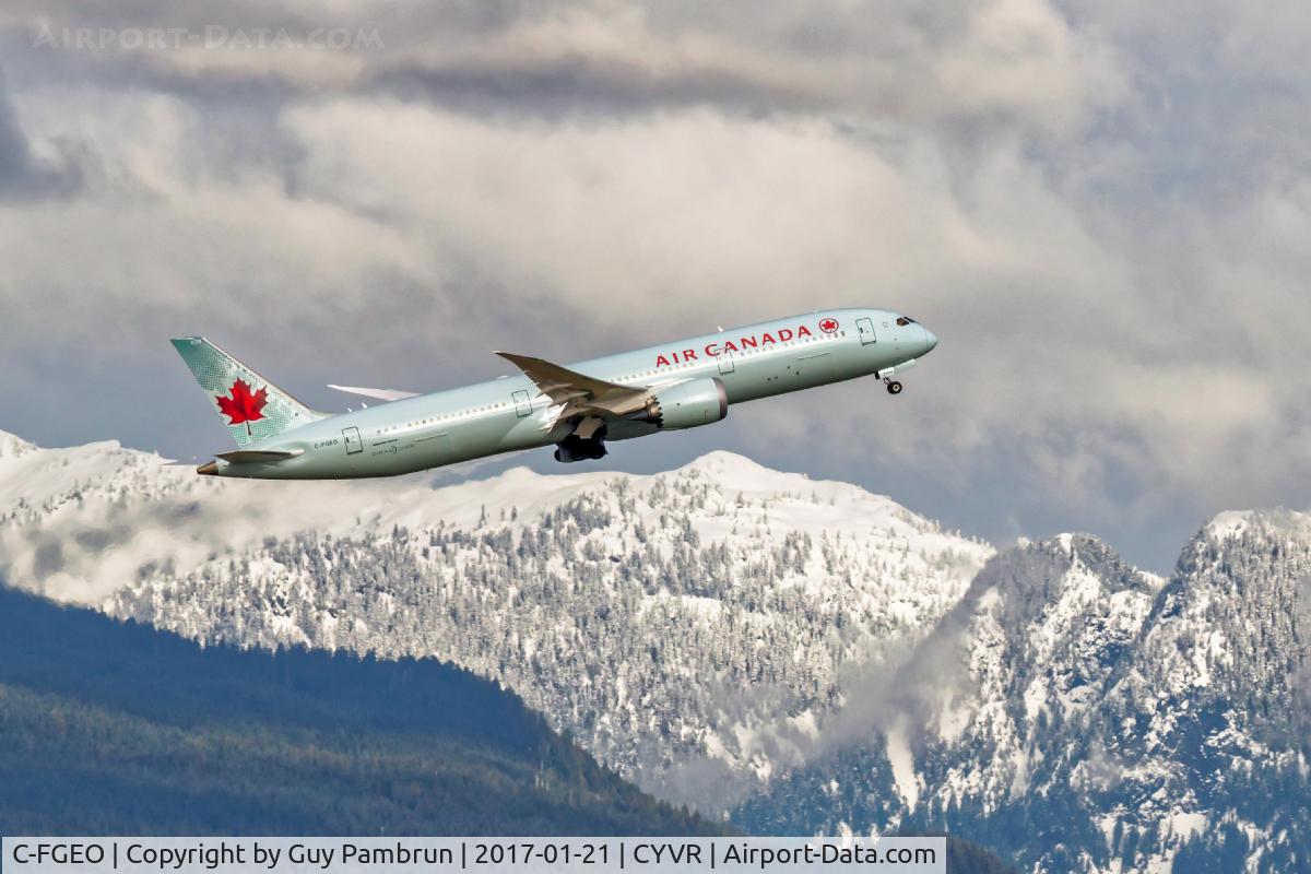 C-FGEO, 2016 Boeing 787-9 Dreamliner C/N 37180, Departing