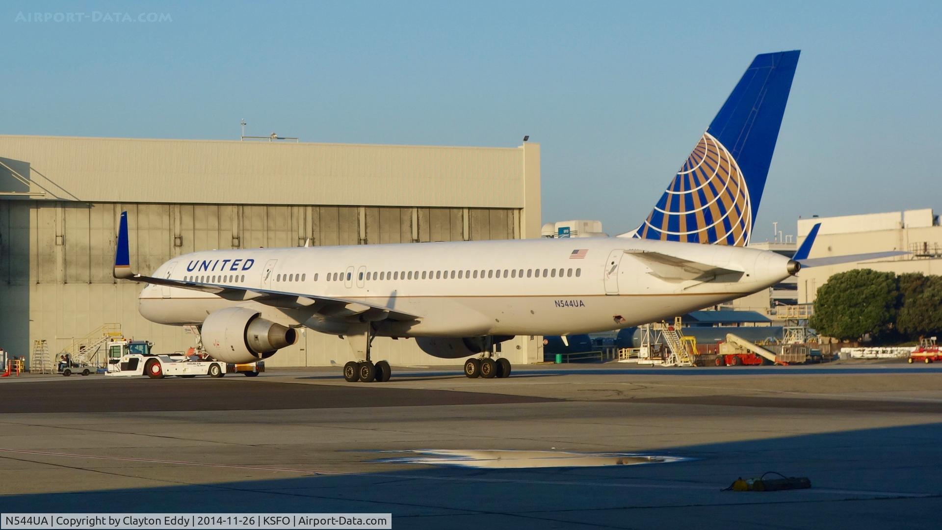 N544UA, 1991 Boeing 757-222 C/N 25322, SFO 2015