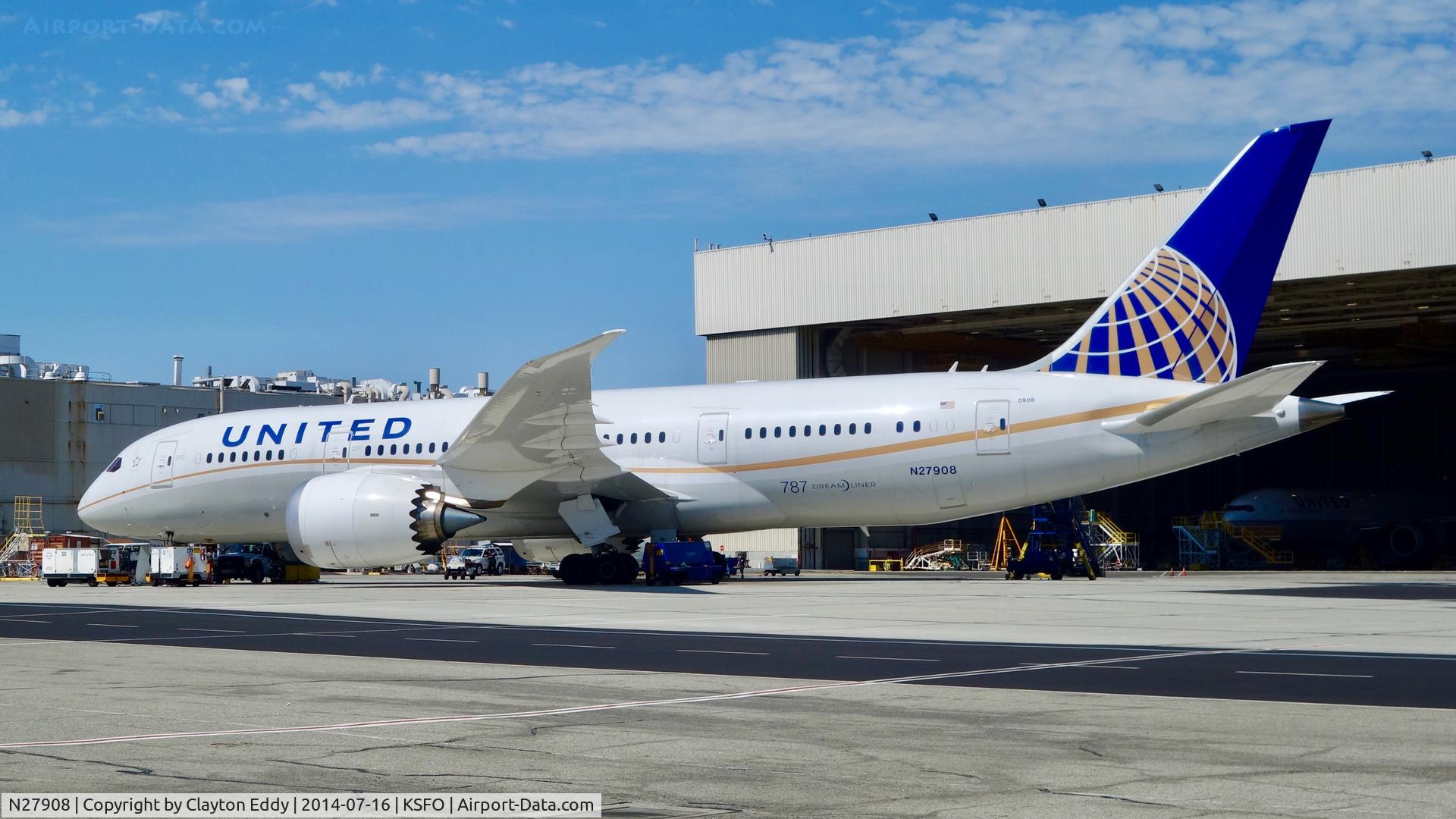 N27908, 2013 Boeing 787-8 Dreamliner C/N 36400, SFO 2014
