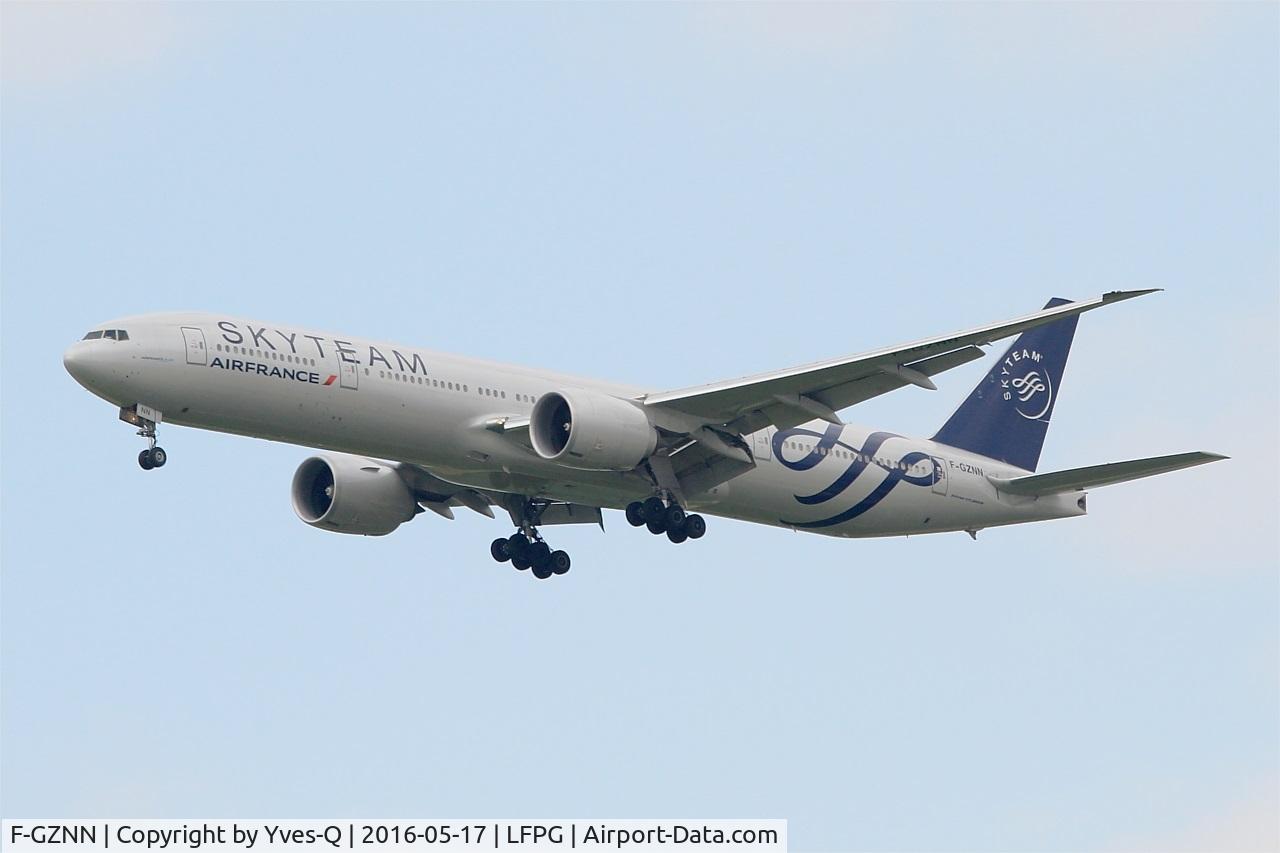 F-GZNN, 2012 Boeing 777-328/ER C/N 40376, Boeing 777-328ER, On final rwy 27R, Roissy Charles De Gaulle Airport (LFPG-CDG)