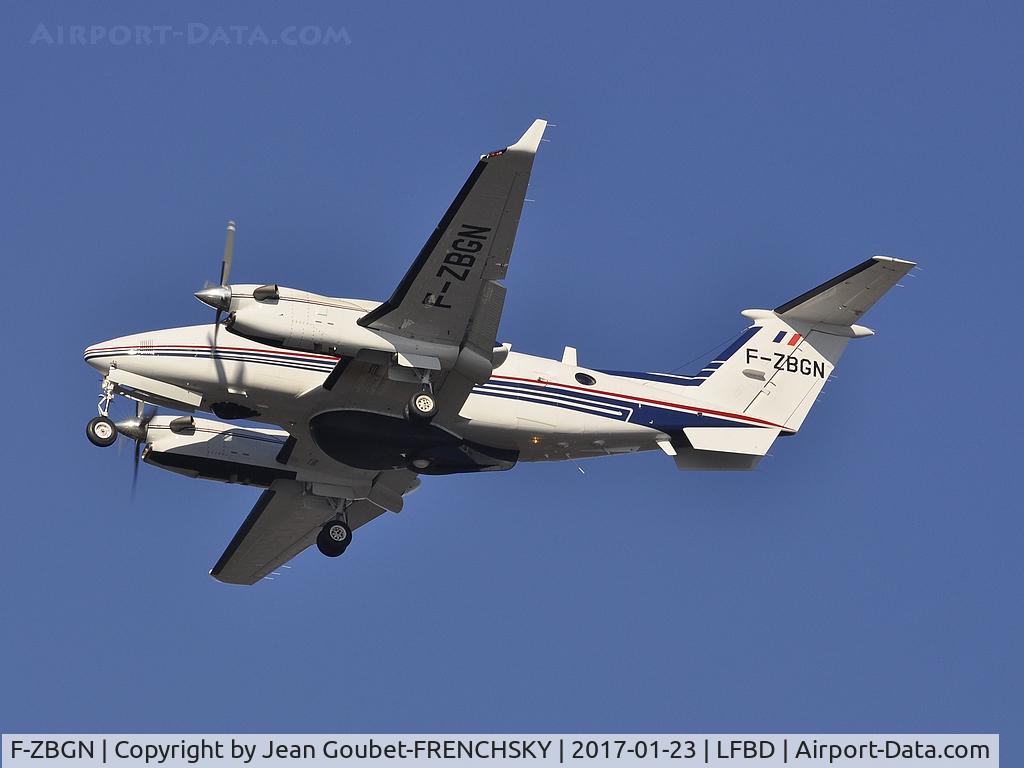 F-ZBGN, Hawker Beechcraft 350ER King Air (B300CER) C/N FL-781, French Douanes landing 23