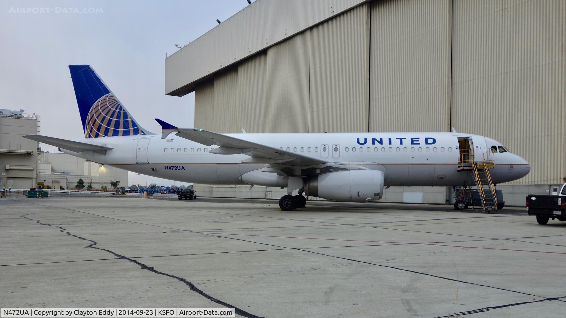 N472UA, 2001 Airbus A320-232 C/N 1435, SFO 2014