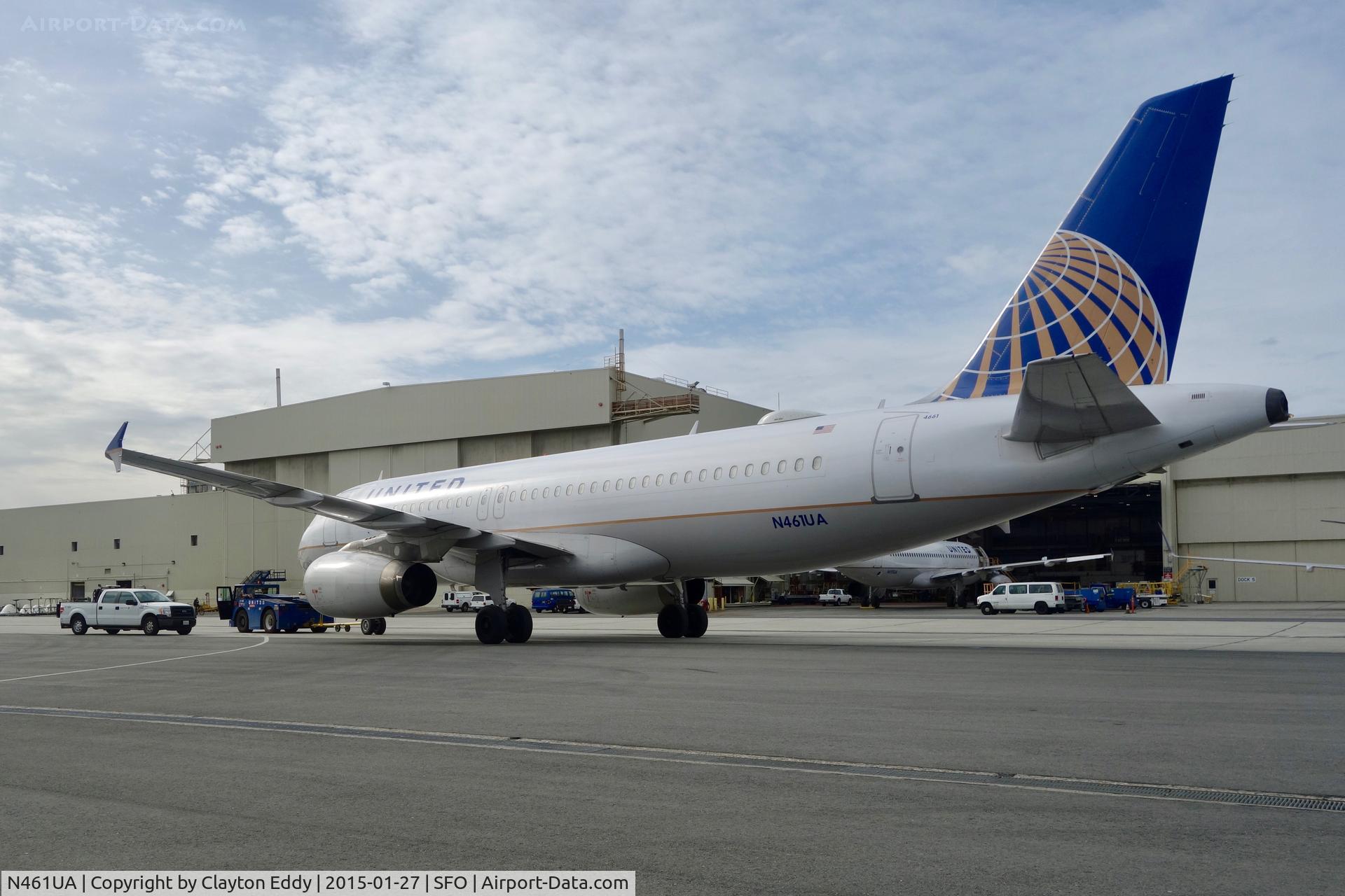 N461UA, 2000 Airbus A320-232 C/N 1266, SFO 2015