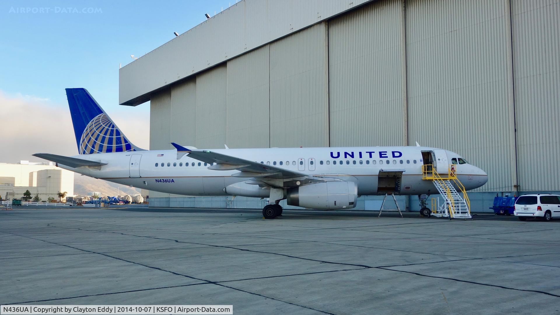 N436UA, 1996 Airbus A320-232 C/N 638, SFO 2014