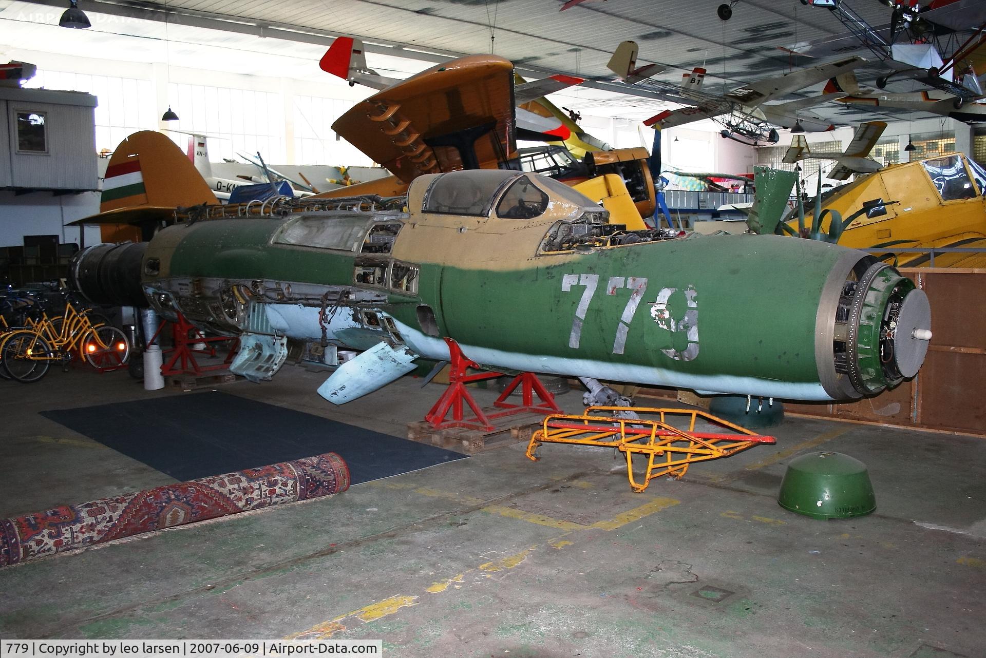 779, 1966 Mikoyan-Gurevich MiG-21PFM/SPS C/N 94A 4502, Merseburg Museum 9.6.2007