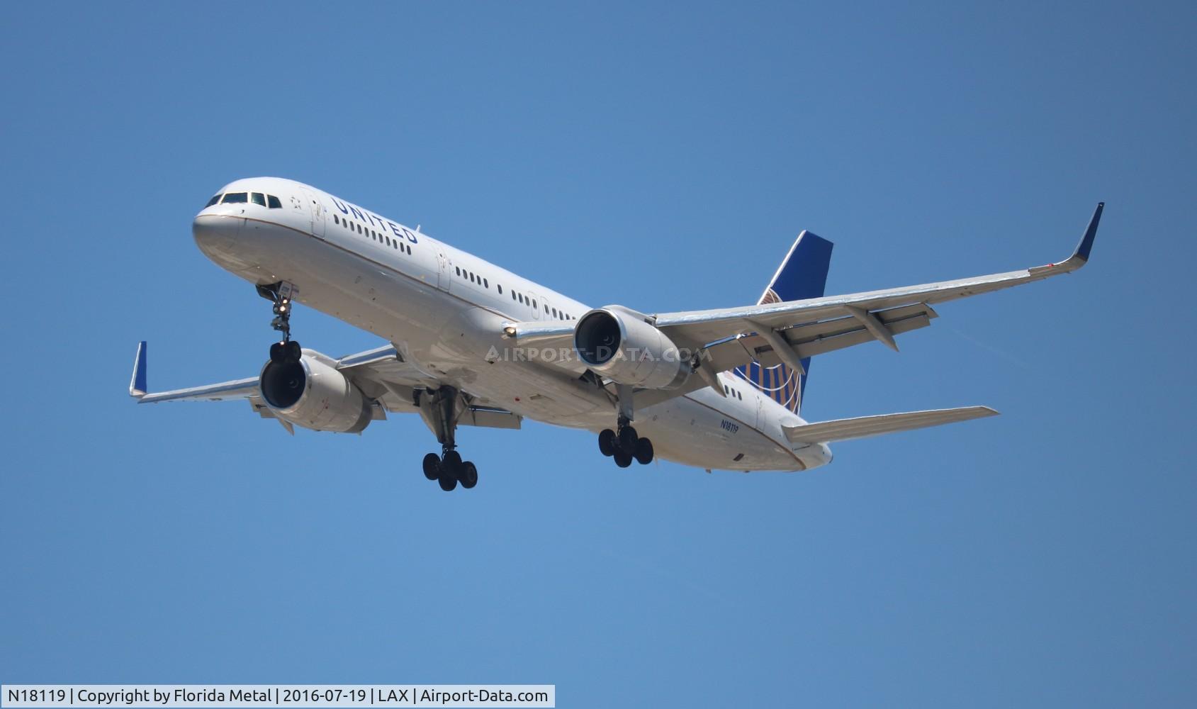N18119, 1997 Boeing 757-224 C/N 27561, United
