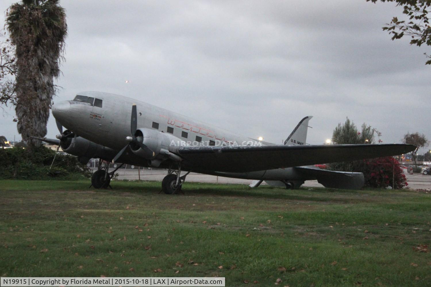 N19915, Douglas DC-3-G102A C/N 7347, DC-3 at the Proud Bird LAX