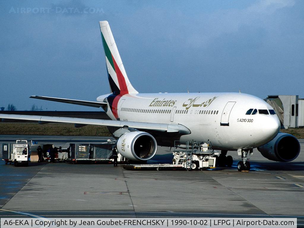 A6-EKA, 1987 Airbus A310-304 C/N 432, Emirates at CDG T1 (stored CHR, b/u 5/07 GWO)