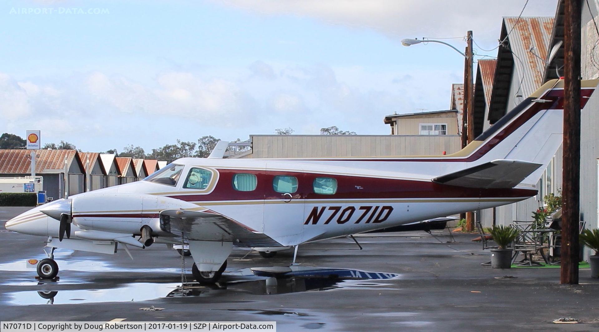 N7071D, 1969 Beech 60 Duke C/N P-115, 1969 Beech 60 DUKE, two Turbosupercharged Lycoming TIO-540-1A4 380 Hp each, 6 seats