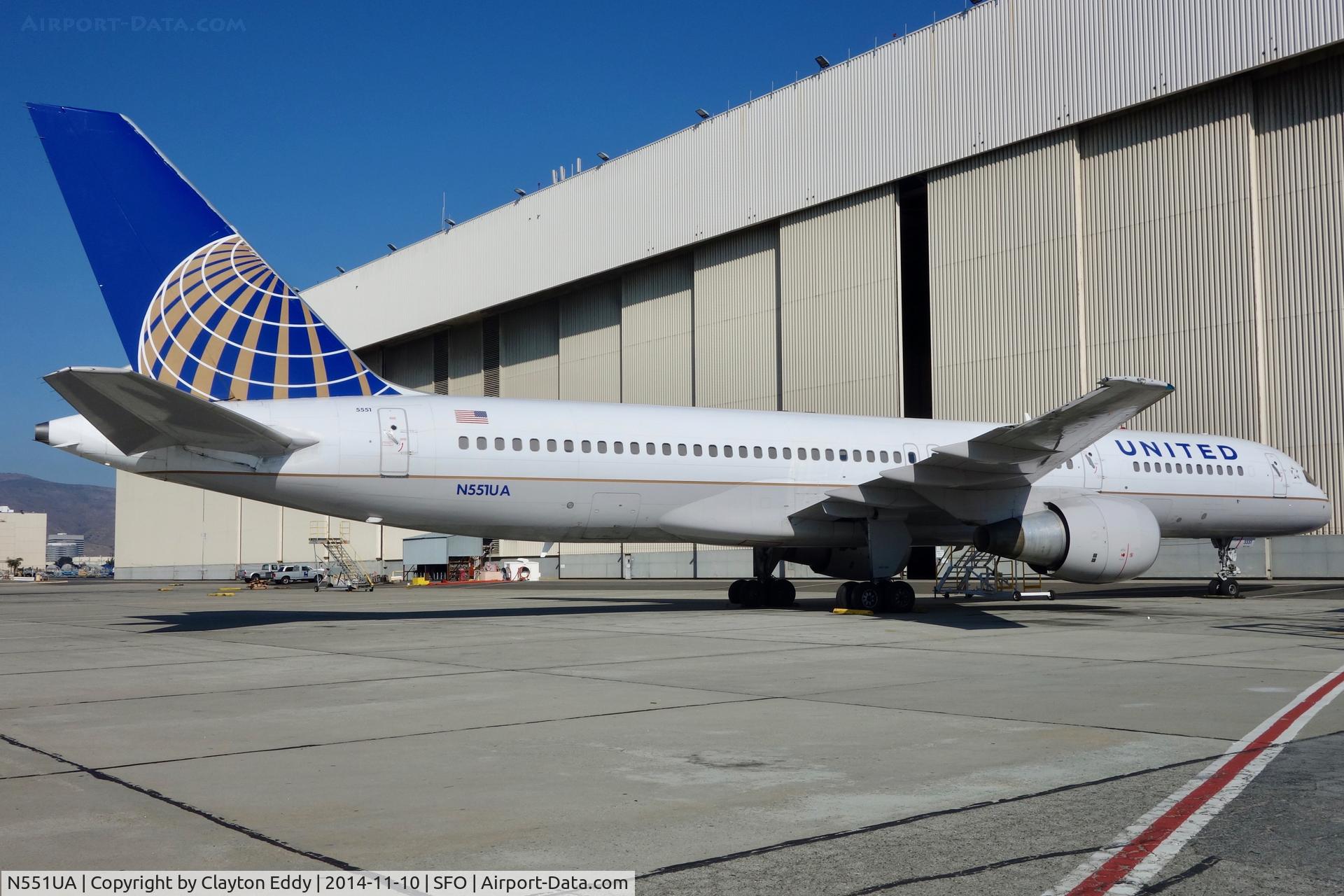 N551UA, 1992 Boeing 757-222 C/N 25399, SFO 2014