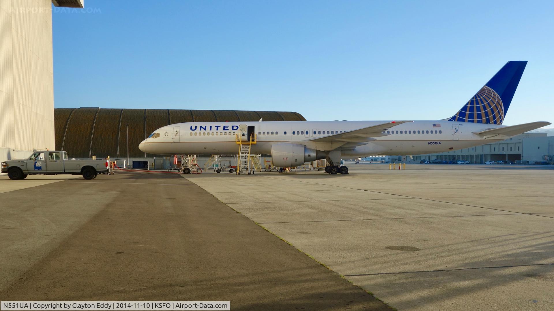 N551UA, 1992 Boeing 757-222 C/N 25399, SFO 2014