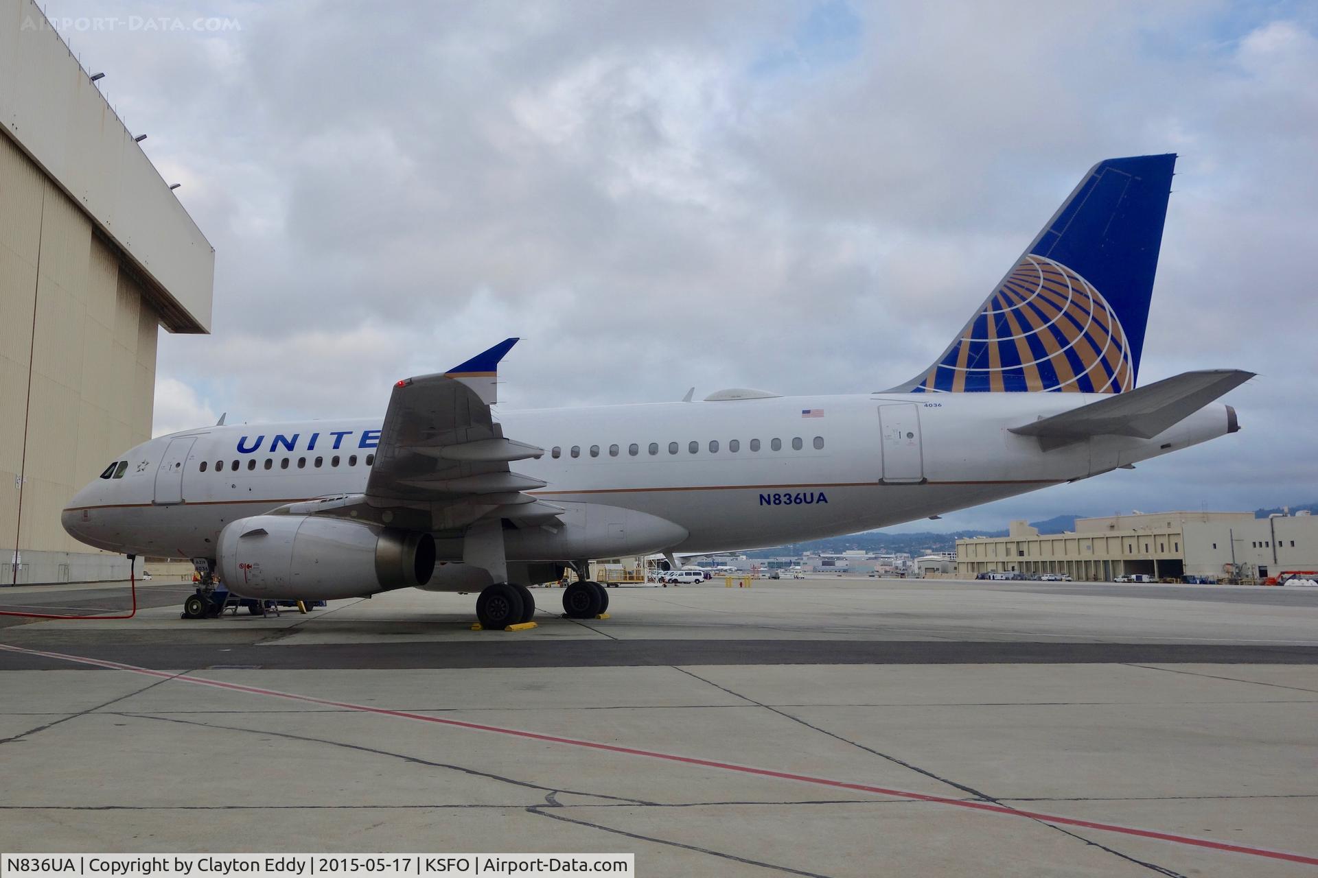 N836UA, 2001 Airbus A319-131 C/N 1460, SFO 2015