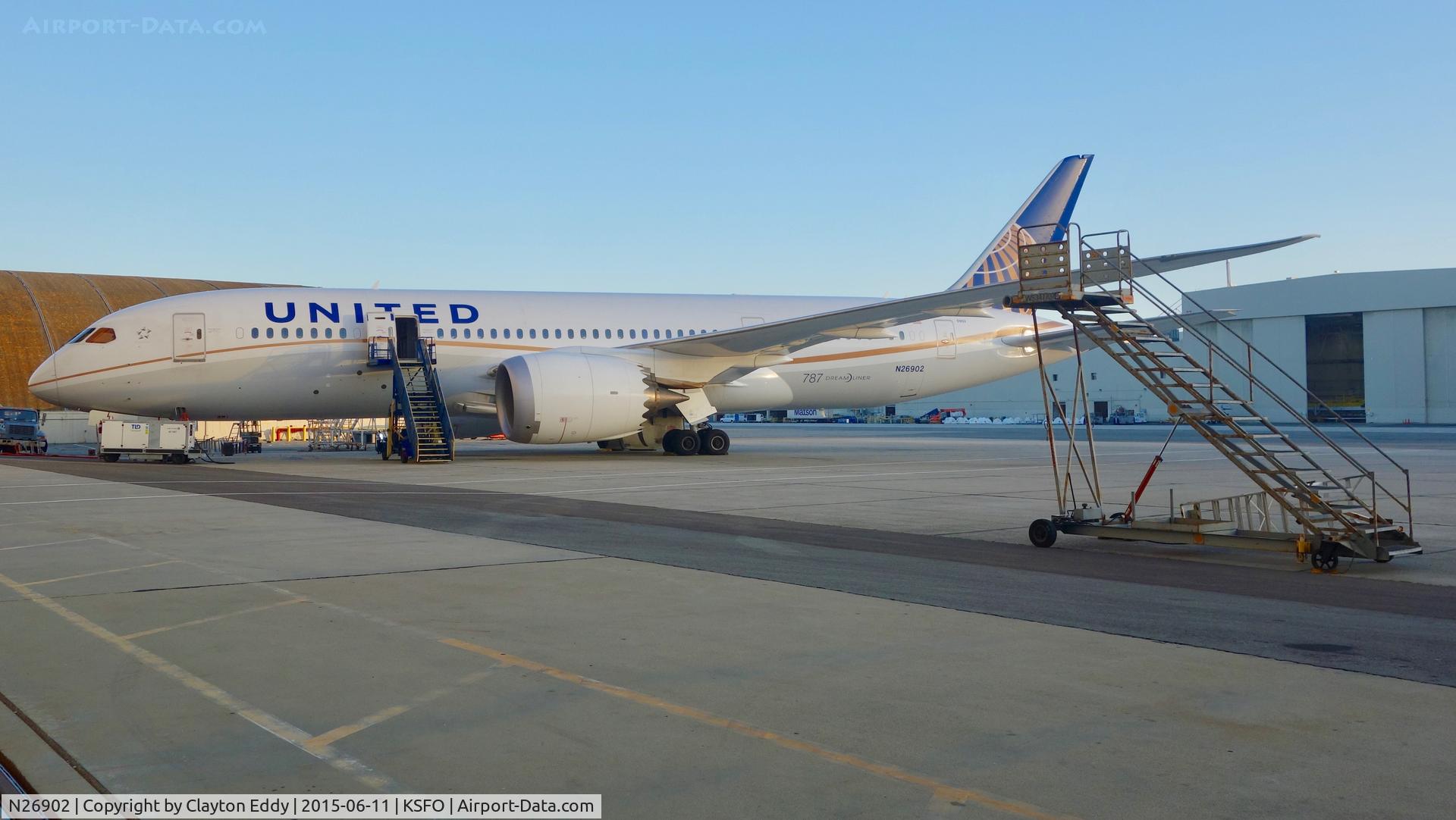N26902, 2012 Boeing 787-8 Dreamliner C/N 34822, SFO 2015
