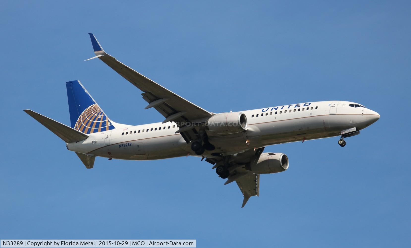N33289, 2004 Boeing 737-824 C/N 31607, United