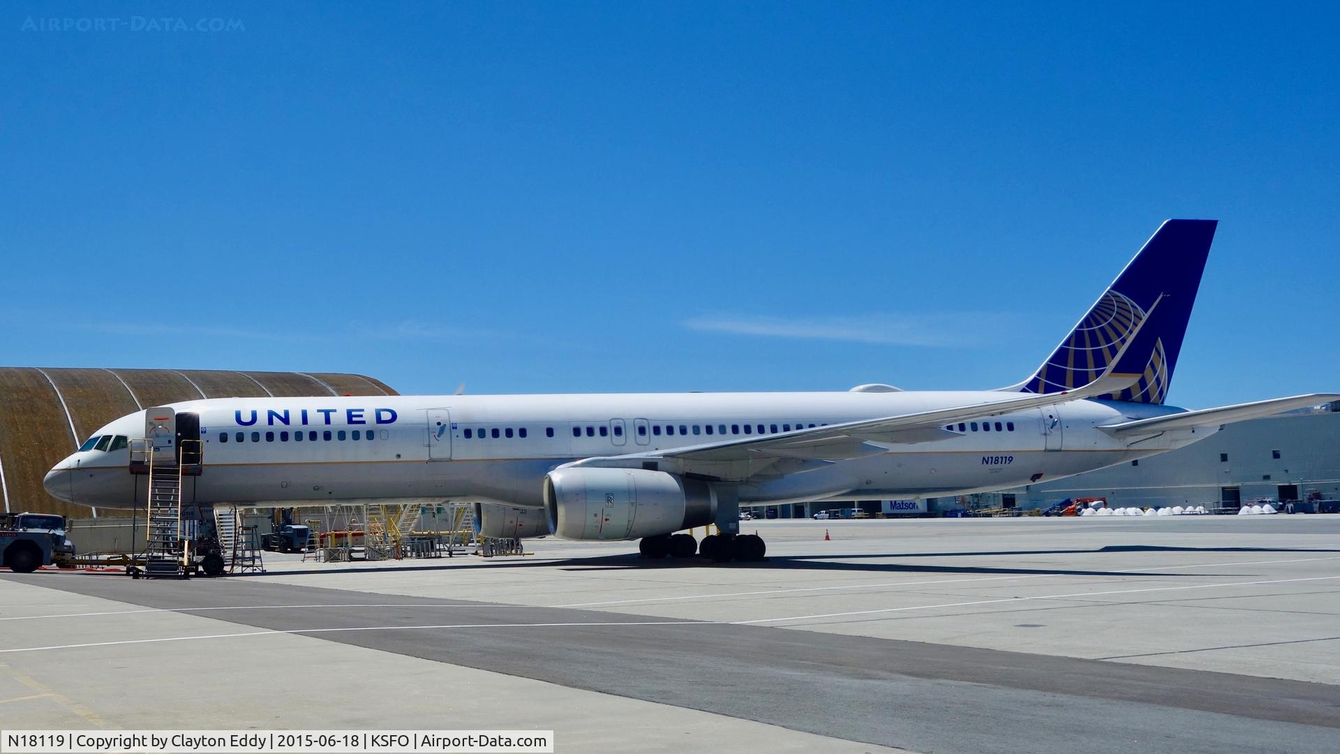 N18119, 1997 Boeing 757-224 C/N 27561, SFO 2015