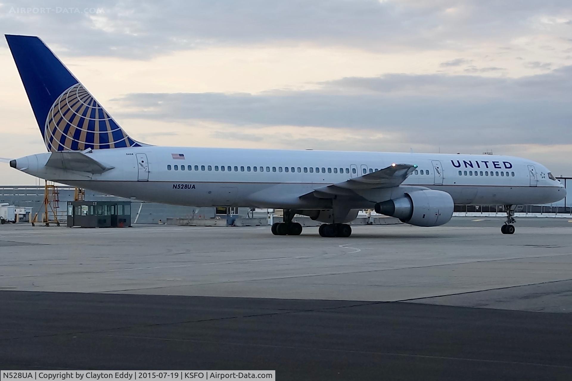 N528UA, 1991 Boeing 757-222 C/N 25018, SFO 2015