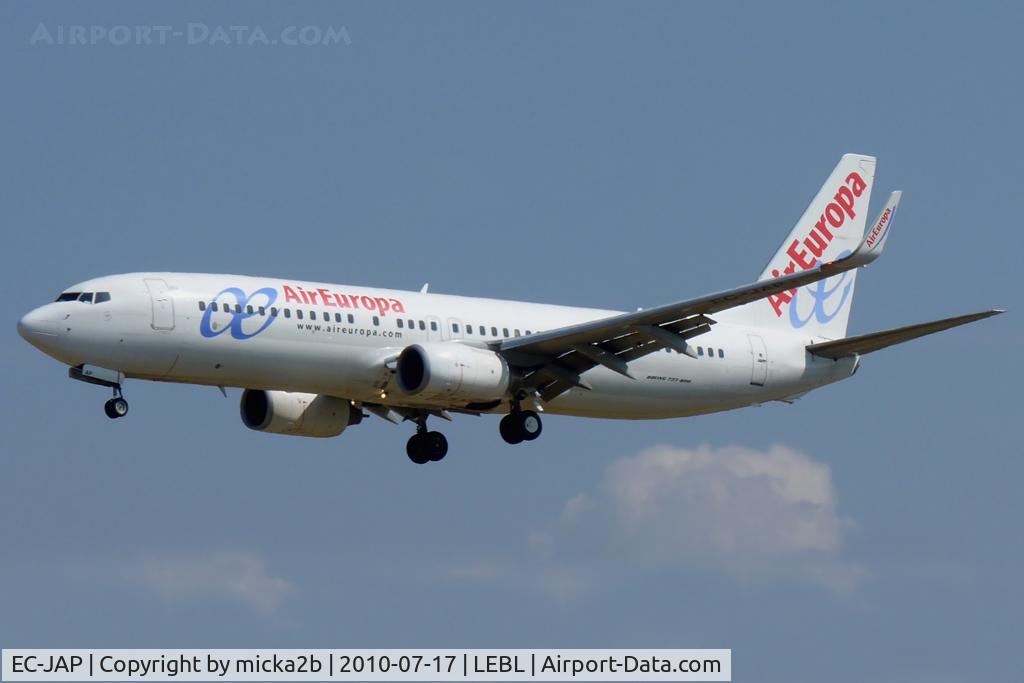 EC-JAP, 2004 Boeing 737-85P C/N 33971, Landing