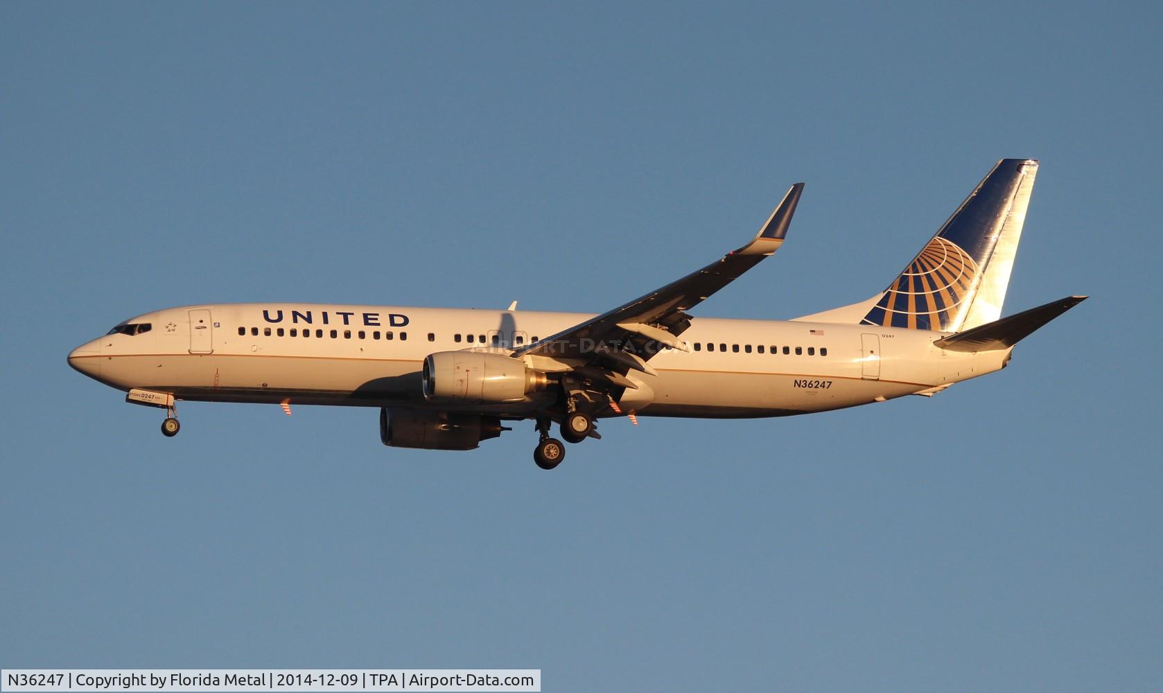 N36247, 1999 Boeing 737-824 C/N 28807, United
