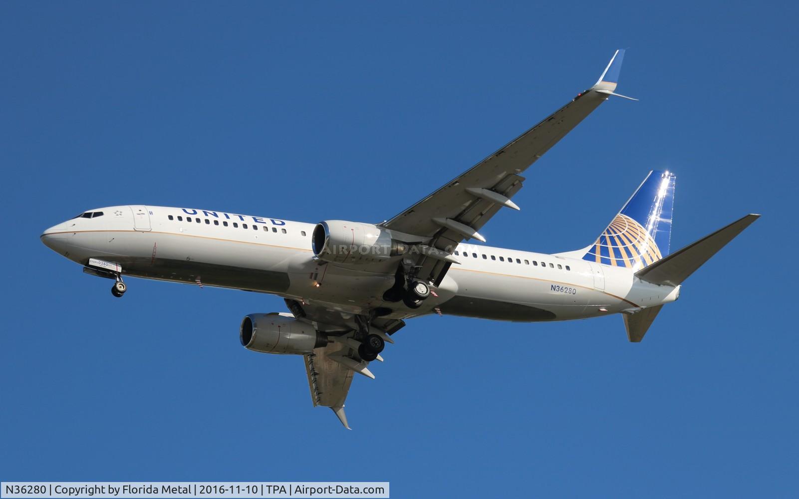 N36280, 2003 Boeing 737-824 C/N 31598, United