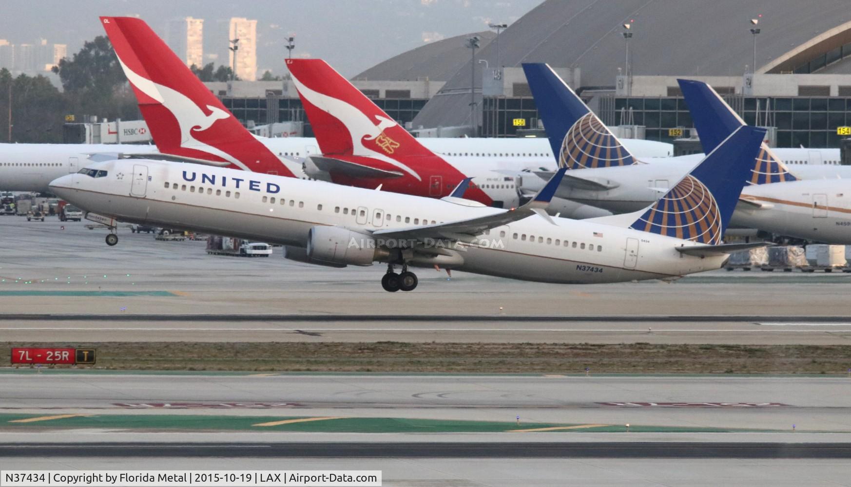 N37434, 2009 Boeing 737-924/ER C/N 33528, United