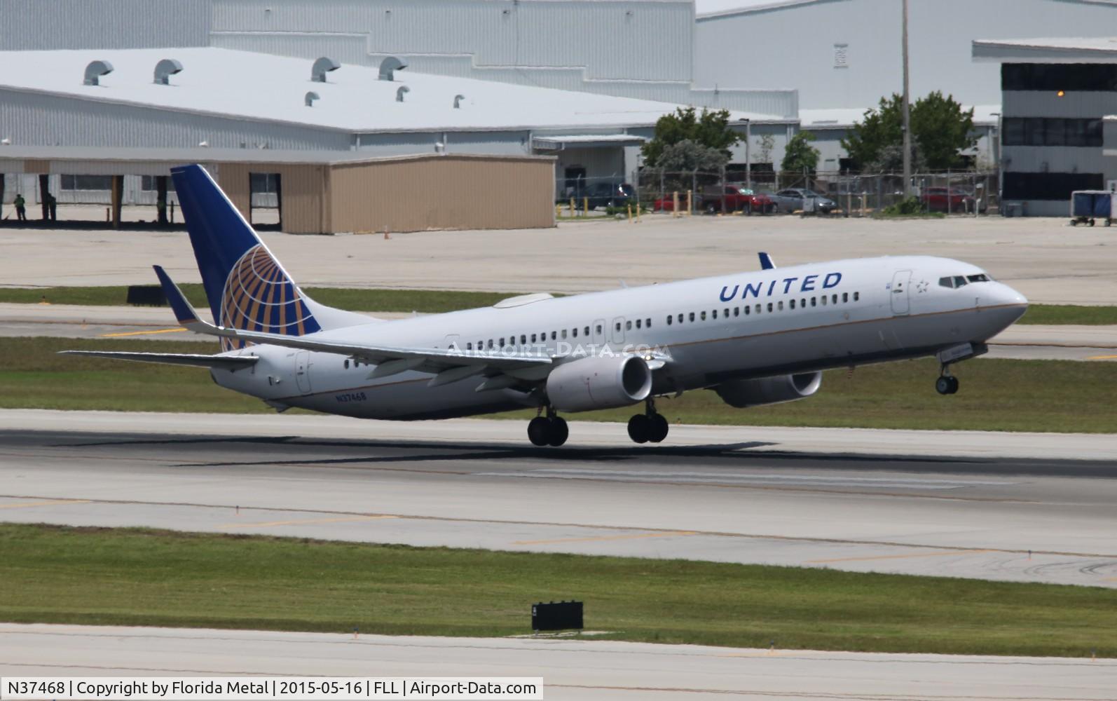 N37468, 2013 Boeing 737-924/ER C/N 32836, United