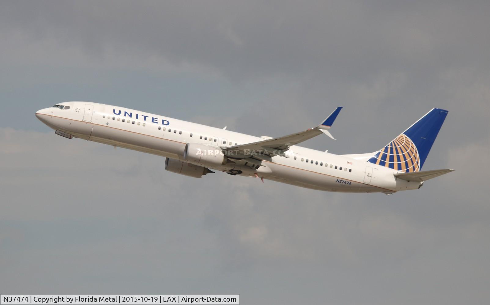N37474, 2013 Boeing 737-924/ER C/N 31648, United