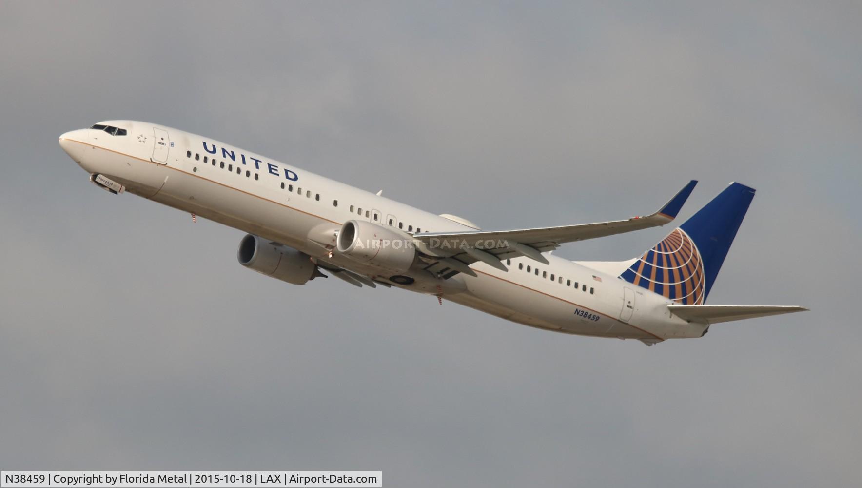 N38459, 2012 Boeing 737-924/ER C/N 37206, United