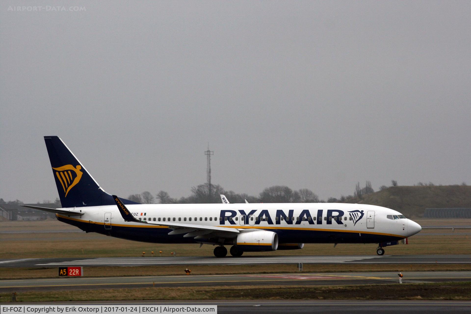 EI-FOZ, 2016 Boeing 737-8AS C/N 44731, EI-FOZ taking off rw 22R
