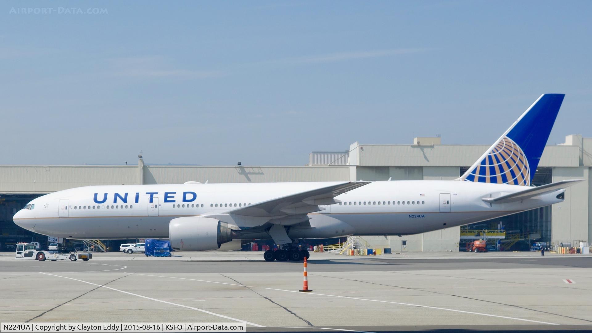 N224UA, 2001 Boeing 777-222 C/N 30225, SFO 2015