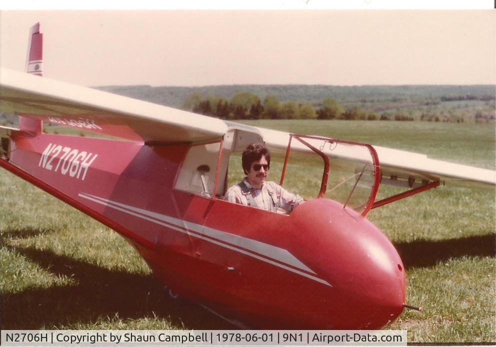 N2706H, 1976 Schweizer SGS 2-33A C/N 456, 1978 Van Sant Airport Erwinna, PA