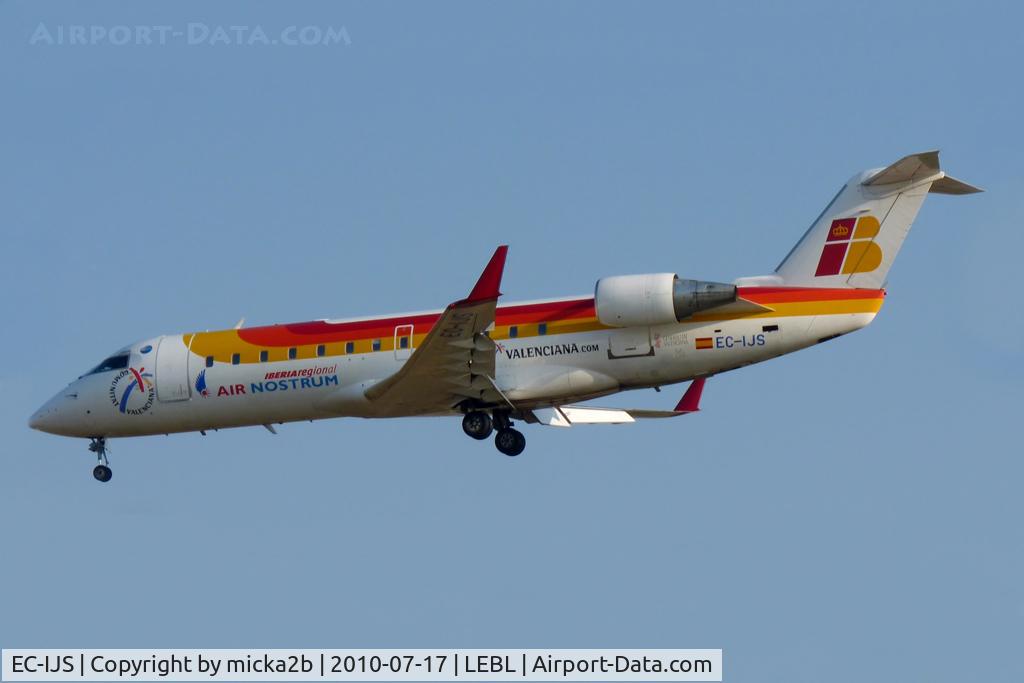 EC-IJS, 2002 Bombardier CRJ-200ER (CL-600-2B19) C/N 7706, Landing