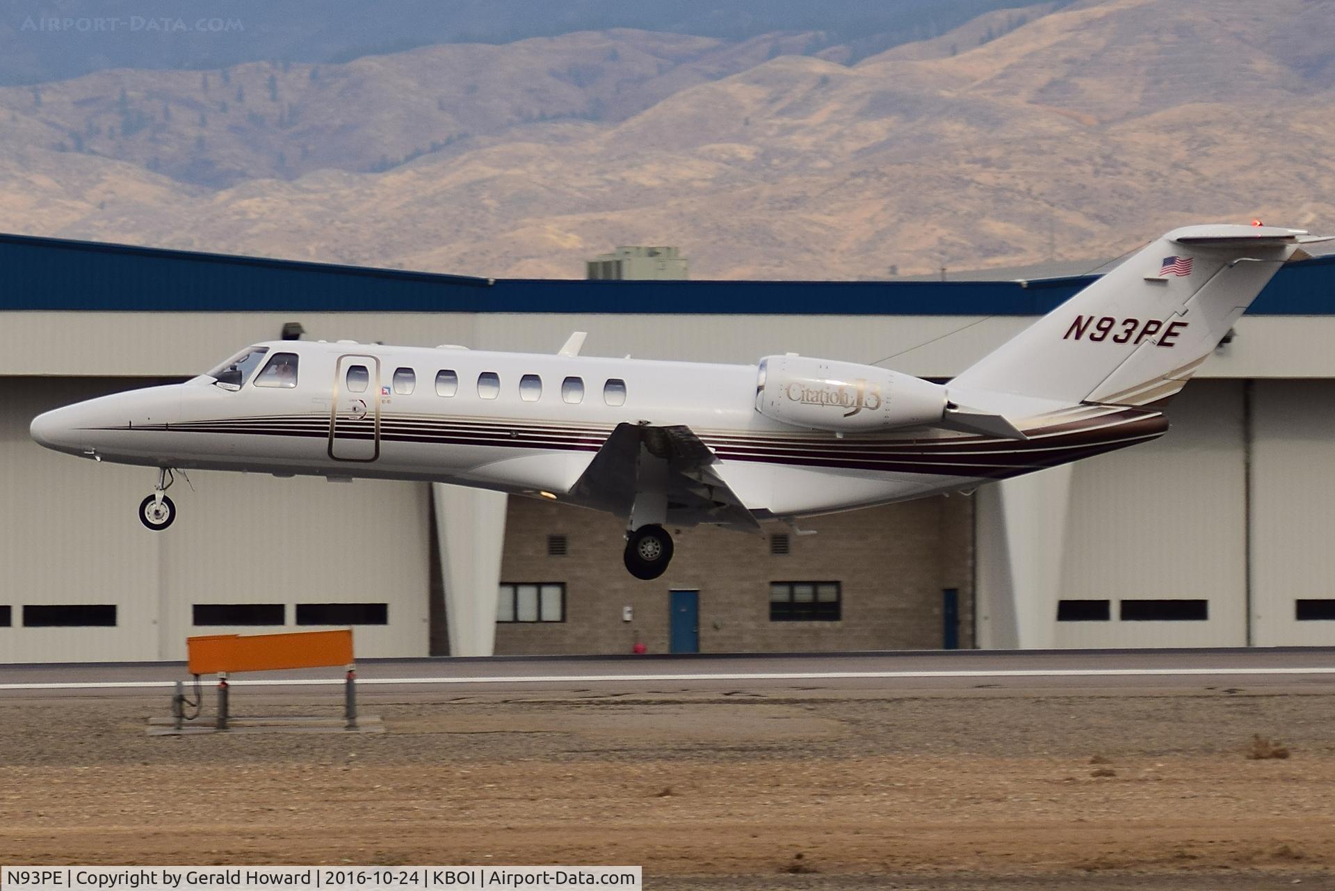 N93PE, 2006 Cessna 525A CitationJet CJ2 C/N 525B0093, Landing RWY 28R.