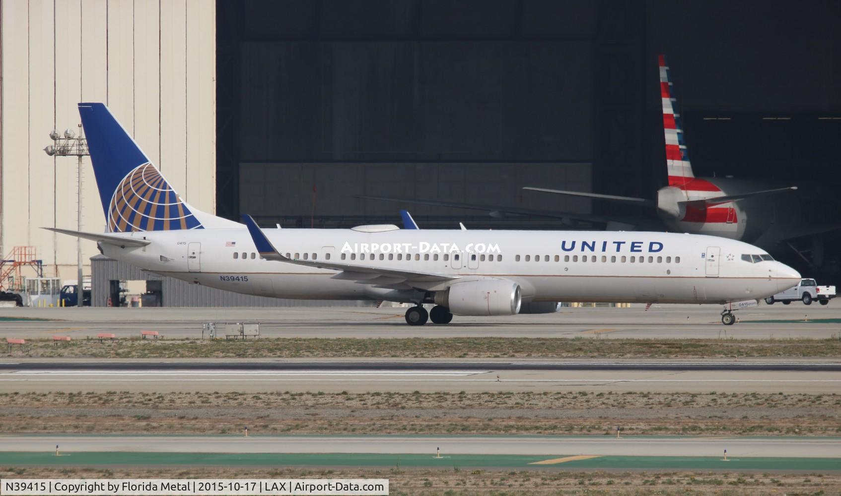 N39415, 2008 Boeing 737-924/ER C/N 32826, United
